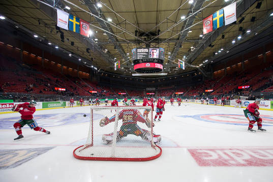 Frölunda värmer upp innan ishockeymatchen i SHL mellan