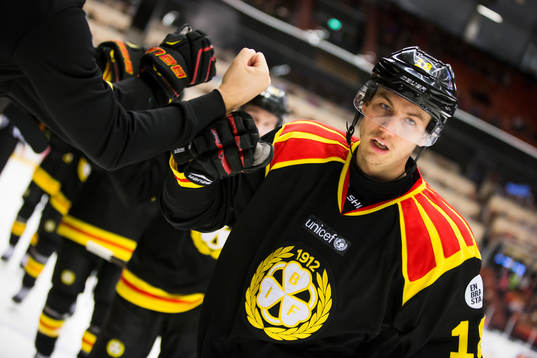 Bläddra bland fler bilder av Ishockey, SHL, Brynäs - Färjestad