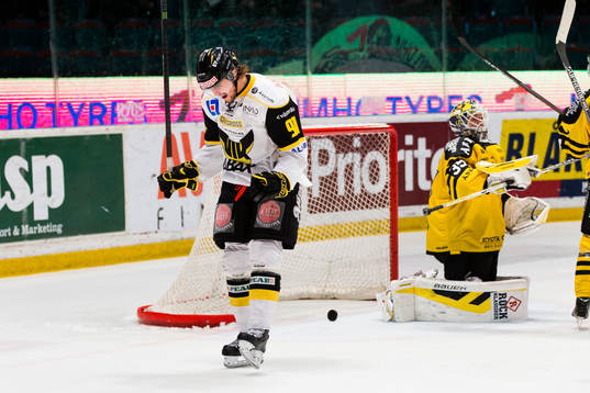 Västerås Mikael Frycklund jublar