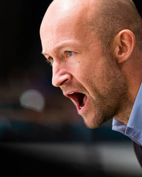 s assisterande tränare Michael Nylander