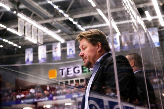 Leksands Huvudtränare Andreas Appelgren deppar
