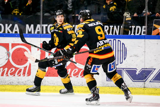 Skellefteås Oscar Sundqvist jublar