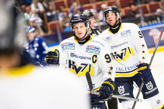 HV71s Ted Brithén jublar