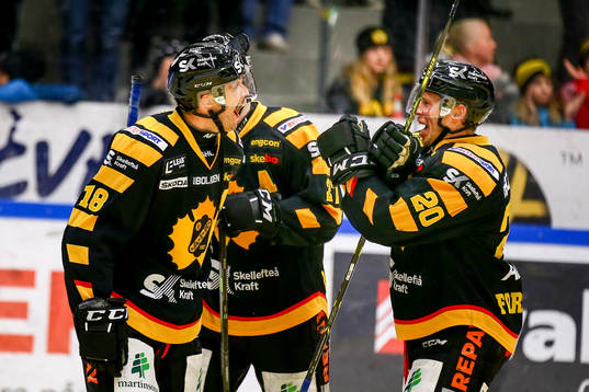 Skellefteås Pontus Petterström jublar