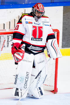 Örebros målvakt Julius Hudacek deppar