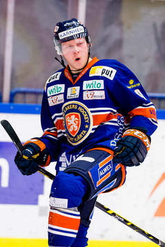 Växjös Tuomas Kiiskinen jublar