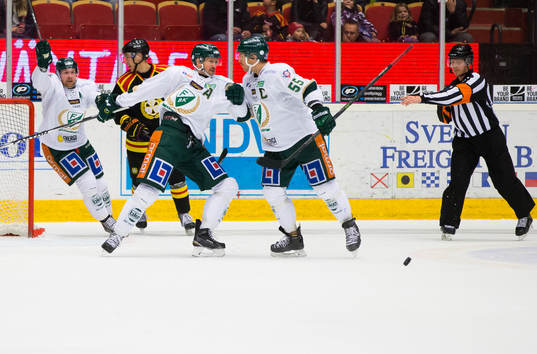 Färjestads Ole-Kristian Tollefsen jublar