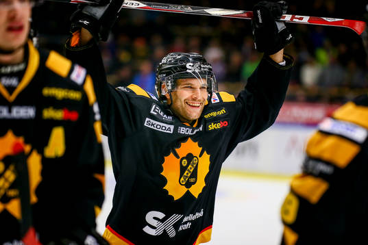 Skellefteås Rob Schremp jublar