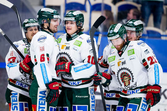 Frölundas spelare fr v Elias Fälth, Mikael Wikstrand,
