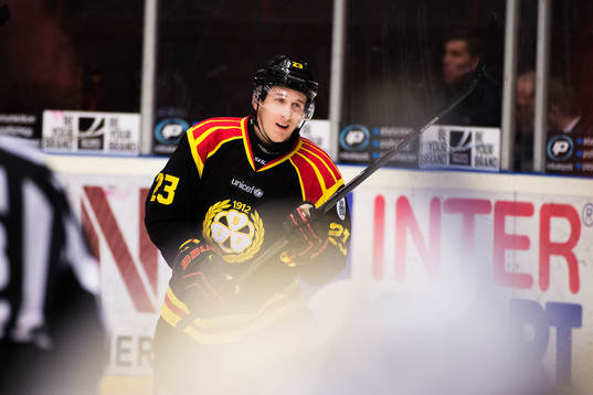 Brynäs Bill Sweatt jublar