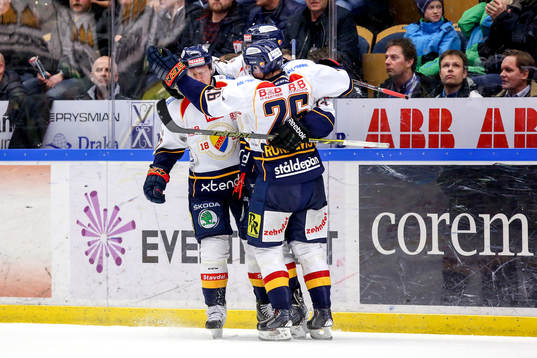 Djurgårdens Alexander Fällström jublar