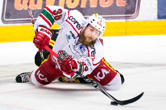 Modos Nichlas Torp faller