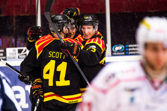 Brynäs Bill Sweatt jublar