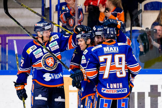 Växjös Nick Johnson, Cory Murphy, och Patrik Lundh firar