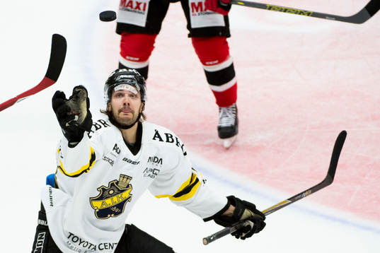 s Joakim Hagelin