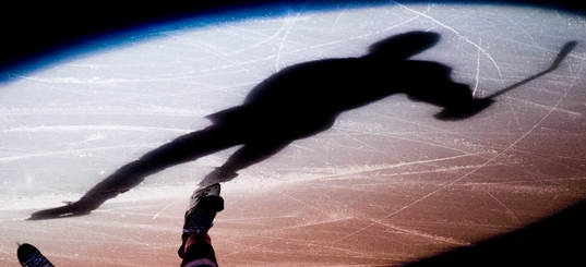 Skugga av en ishockeyspelare