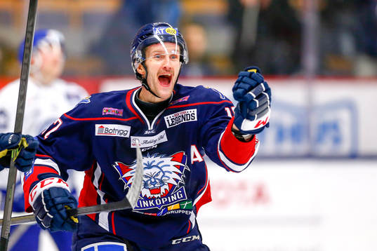 Linköpings Sebastian Karlsson jublar