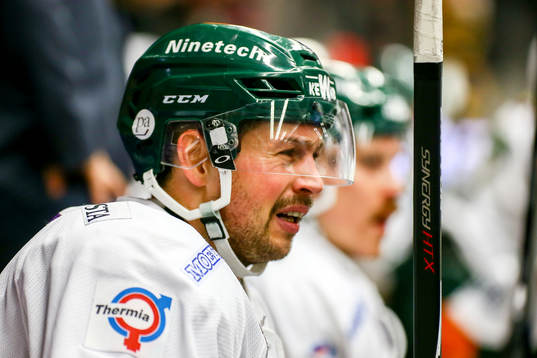 Färjestads Rickard Wallin har ont