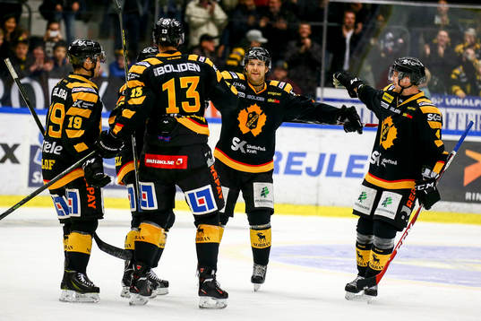 Skellefteås Mikko Lehtonen, Andrew Calof , Rob Schremp och