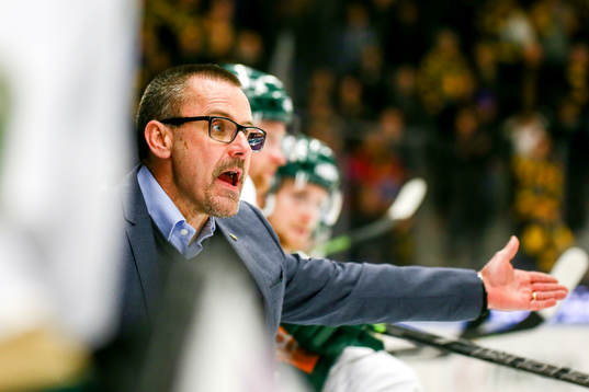 Färjestads tränare Tommy Samuelsson var arg på domaren