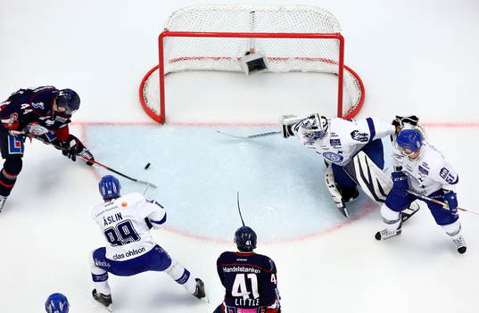 Mål 3-2 av Linköpings Jonas Junland förbi Leksands