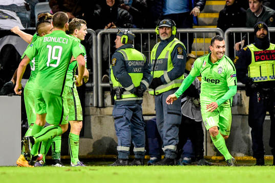 Juventus Carlos Tevez jublar