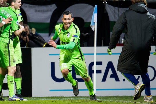 Juventus Carlos Tevez jublar