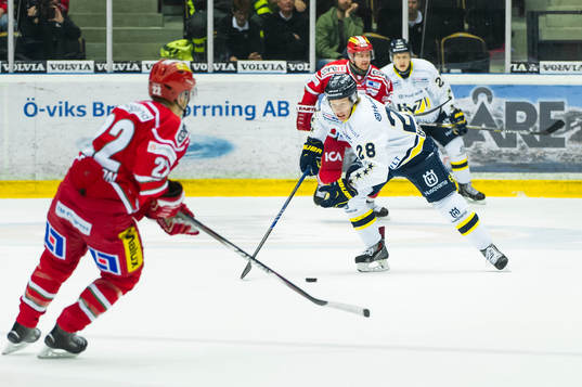s Anton Bengtsson mot Modos Peter Öberg