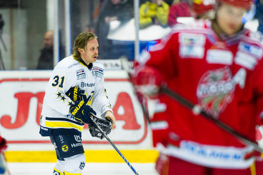 s Mattias Tedenby skadades