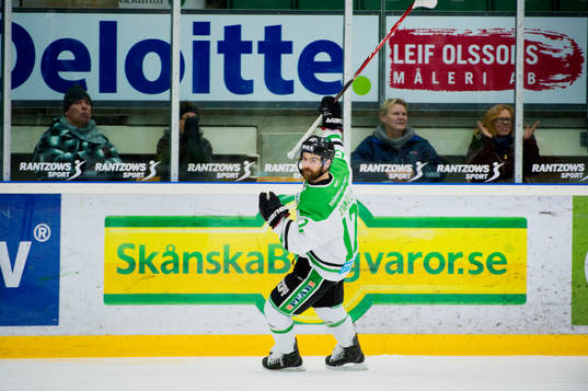 Rögles Jack Connolly jublar