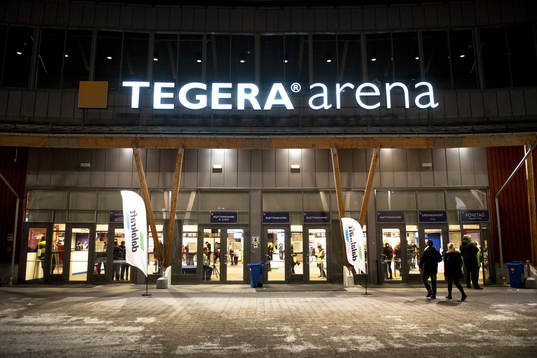 Entrén till Tegera Arena före ishockeymatchen i SHL