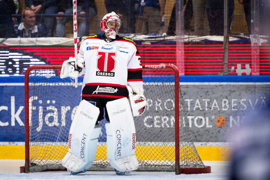 Henrik Lundberg, målvakt i Örebro, före ishockeymatchen
