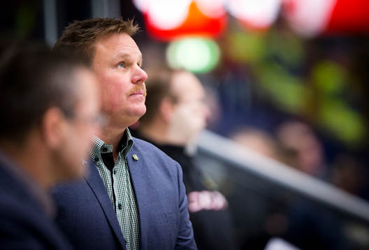 Färjestads ass.tränare Leif Carlsson deppar