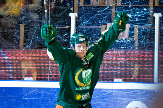 Färjestads Joakim Hillding jublar