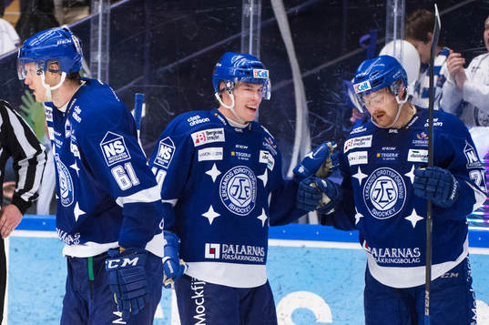 Leksands Johan Ryno, Tomi Sallinen och Mattias Ritola jublar