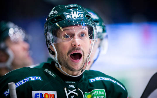 Färjestads Rickard Wallin är arg