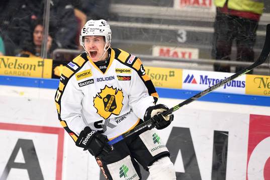 Skellefteås Pär Lindholm jublar