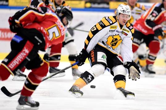 Skellefteås Pär Lindholm täcker skott