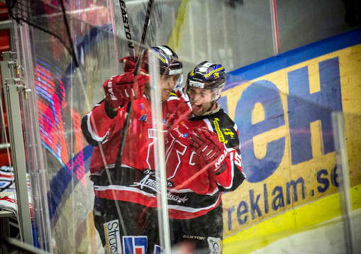 Örebros Henrik Löwdahl och Marko Antilla jublar