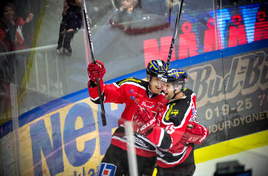 Örebros Henrik Löwdahl och Marko Antilla jublar