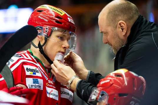 Modos Simon Önerud skadades
