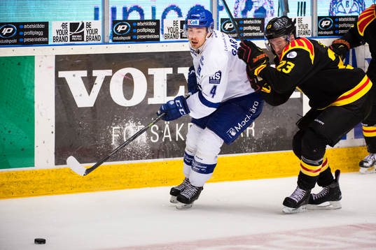 Leksands Robin Gartner  och Brynäs Bill Sweatt