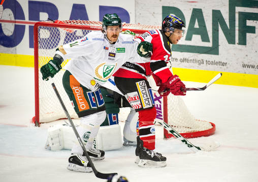 Färjestads Anssi Salmelaoch Örebros Brian Willsie