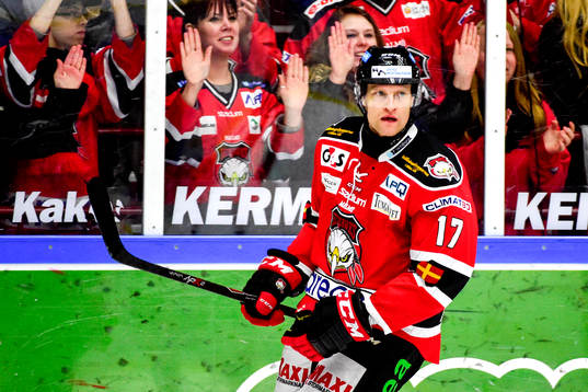 Malmö Redhawks Mathias Tjärnqvist jublar