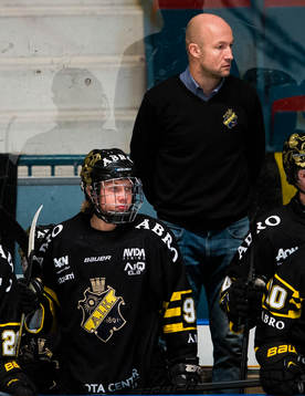 s Alexander Altelius Nylander och AIK:s assisterande