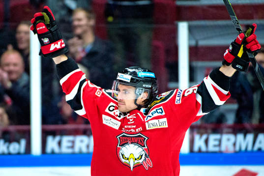 Malmö Redhawks Mattias Persson jublar
