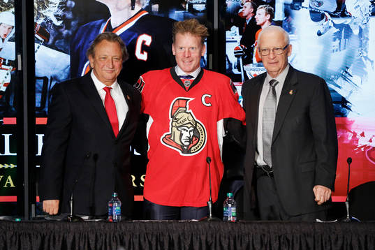 Daniel Alfredsson signerar ett endagkontrakt med Ottawa
