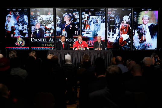 Daniel Alfredsson signerar ett endagkontrakt med Ottawa