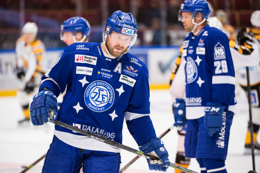 Leksands Jonas Frögren före ishockeymatchen i SHL mellan