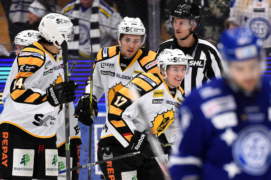Skellefteås Pär Lindholm firar